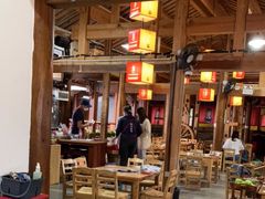 大堂-阿婆情腊排骨火锅(古城旗舰店)