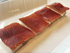 片皮乳猪件-龙景轩(香港四季酒店)