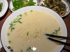 素面-阿达师傅鱼汤面