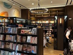 -猫的天空之城概念书店(苏州诚品店)