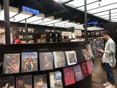-诚品(信义店)