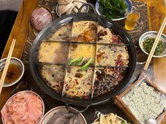 -艾嬢七八九老火锅(37年李子坝店)