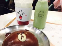 -LINE FRIENDS Garosu-gil Flagship Store