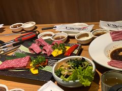 -炼火烤肉店