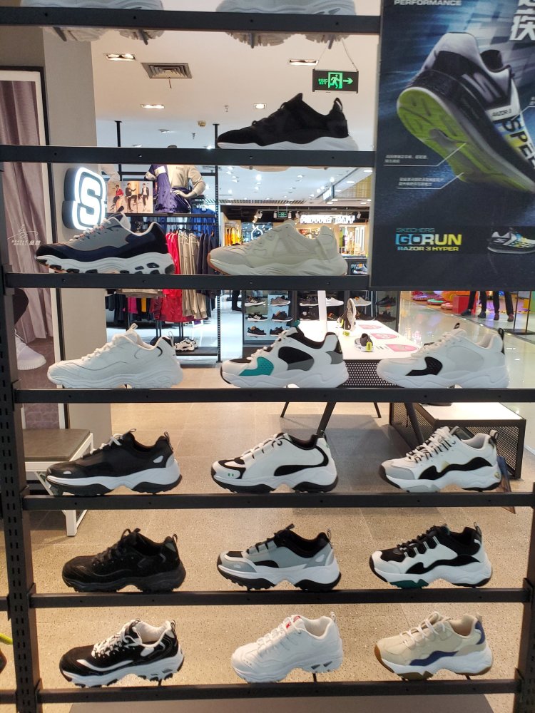 西单商场斯凯奇店