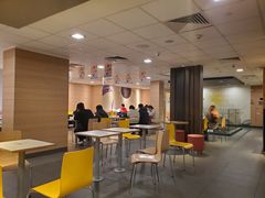 用餐区-麦当劳(鼓楼店)