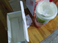 -奈雪的茶(亨特国际广场店)