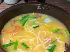 -良米山·云南野生菌过桥米线(上海首店)