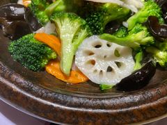 -关东小磨东北菜(上海长风大悦城店)