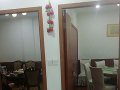 -川香阁(程家桥店)