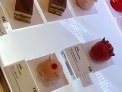 -Fridi Patisserie Cafe