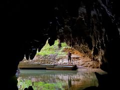 -怀托摩萤火虫洞