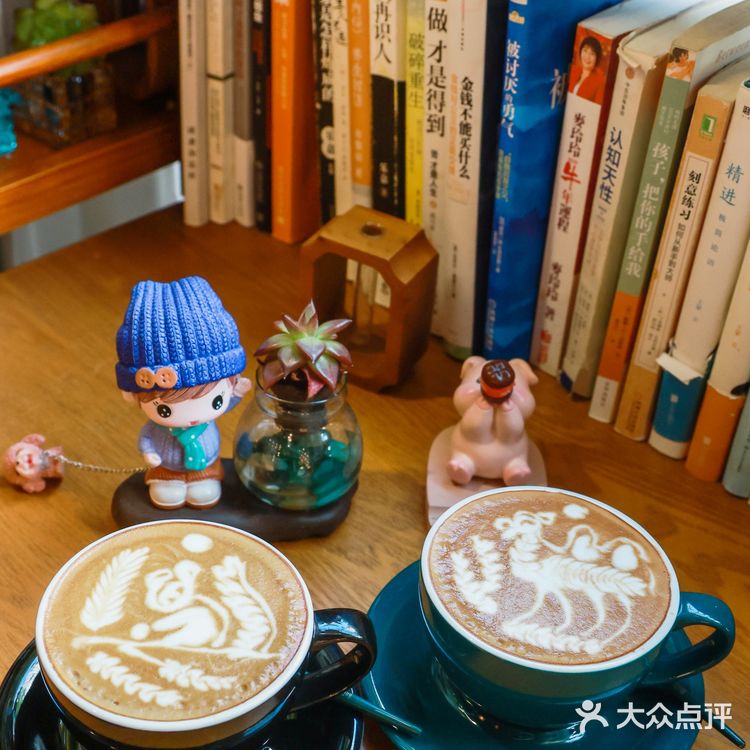 寻找城市中未知的角落，除了爱我们什么也不加✨