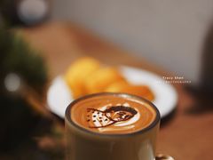 拿铁-潮一不贰·法式甜品·生日蛋糕·西式简餐(外滩店)