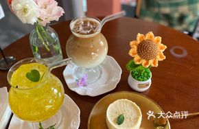 Passion Fruit Sparkling Water