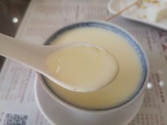 香滑凤凰奶-周大娘牛乳(旧寨古村总店)
