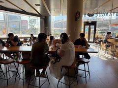 -星巴克臻选(上海合生汇1F店)