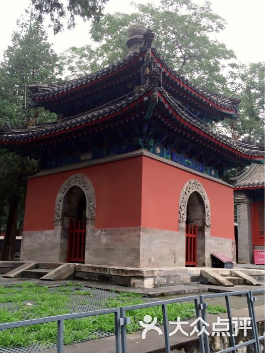 北京敕建大觉禅寺图片