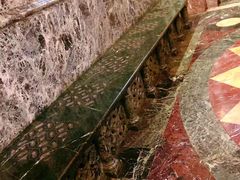 -滴血救世主教堂