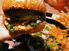 -The Habit Burger Grill 哈比特汉堡(复兴soho店)