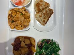 红烧牛肉炖土豆-阿那亚第六食堂(文创街区店)