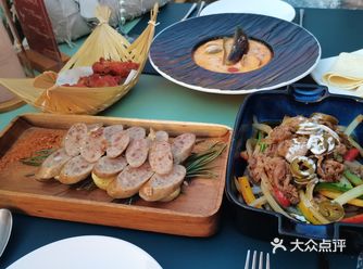 「市外see wide江景餐厅」 本来以为国庆节人会