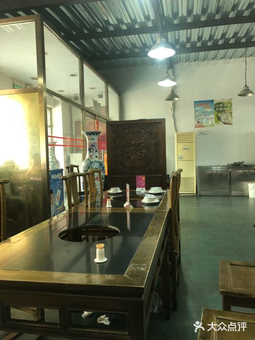 龙顺园麻辣香锅(机场店)图片