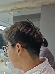 -宫铭烫发染发接发店