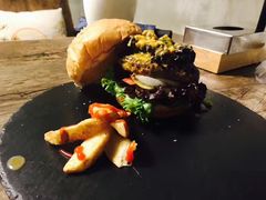 -HIGH FIVE哈福手工汉堡(桂林路店)