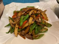 茭白炒肉丝-云山九里度假酒店蝶庐阁中餐厅