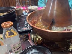 -果松木炭酸菜铜火锅·外婆参鸡汤