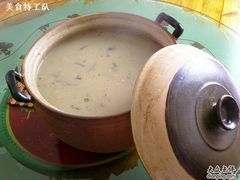 艾头鸡汤-正宗高流河饭店原创风姜鸡