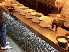 -昆明朗威酒店(昆明站火车站双桥夜市风情街店)