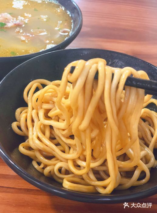 红烧牛肉面(邢家桥北路店)葱油拌面图片 - 第1张