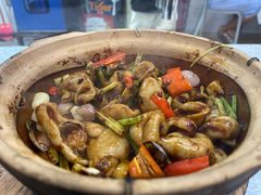 酱爆猪生肠-天宝食坊·啫啫煲大排档(西华路店)