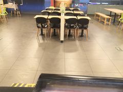 大堂-麦当劳(郑州东高铁站店)
