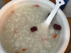 -雪乡人家东北菜·铁锅炖一切(高斯路店)