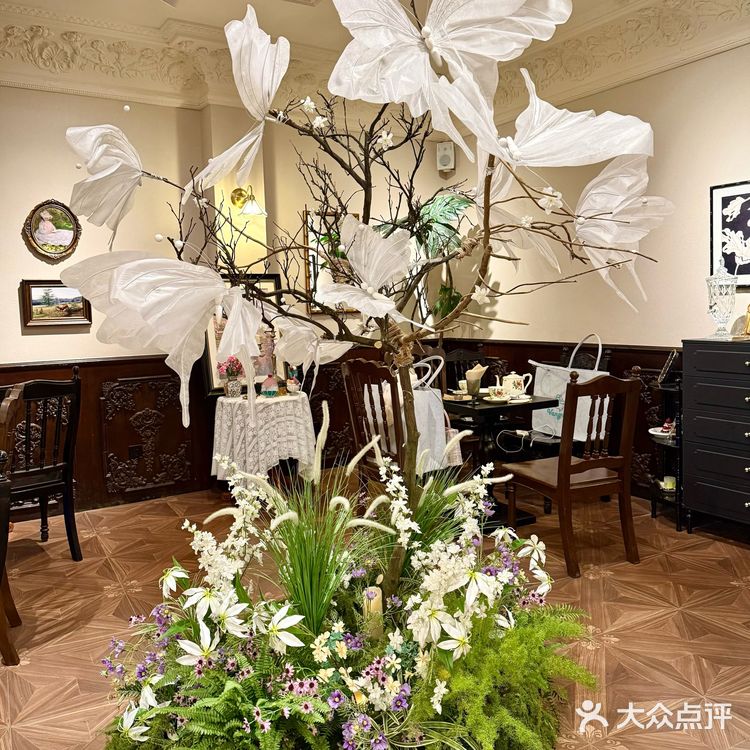 华侨城我家门口的！惊艳南法复古花园餐厅～