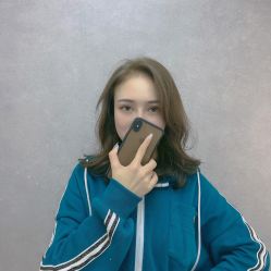 -诗悦发型烫染SALON