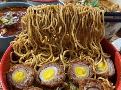 -爆炸头阿姨小四川正宗川味小吃(无任何分店)
