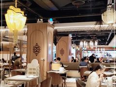 大堂-耶里夏丽·丝路新疆菜·清真食品(徐汇南丹东路臻选店)
