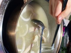 -喃喃椰·糟粕醋·椰子鸡火锅(七堡花园店)