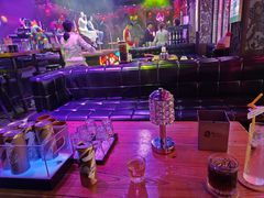 -喜鹊音乐酒馆(西街店)