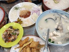 顺德鱼生-鹤睦鱼生·啫啫煲·海鲜(保利百合店)