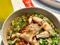 -肖肖酸萝卜鱼火锅(总店)