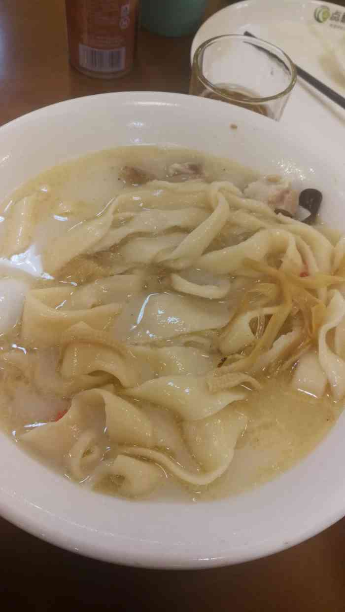 杨府宴(城北路店)-"第一次来河南郑州,没喝上胡辣汤旁边到是有.