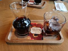 -星巴克臻选(上海合生汇1F店)