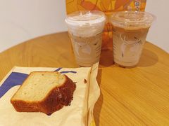 香蕉蛋糕-瑞幸咖啡(合肥南站北广场店)
