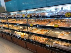 面包甜点陈列柜-蜂蝶来饼店(拱北总店)