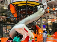 -嗨翻Hi-Fun竞技主题乐园·蹦床亲子生日轰趴(国光1937店)